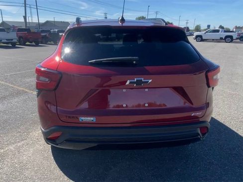 Certified 2024 Chevrolet Trax RS image 7