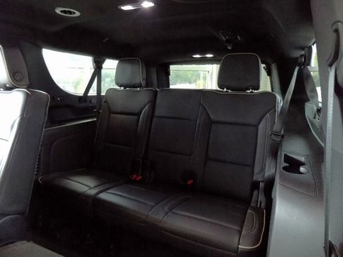 Used 2024 GMC Yukon XL SLT image 29