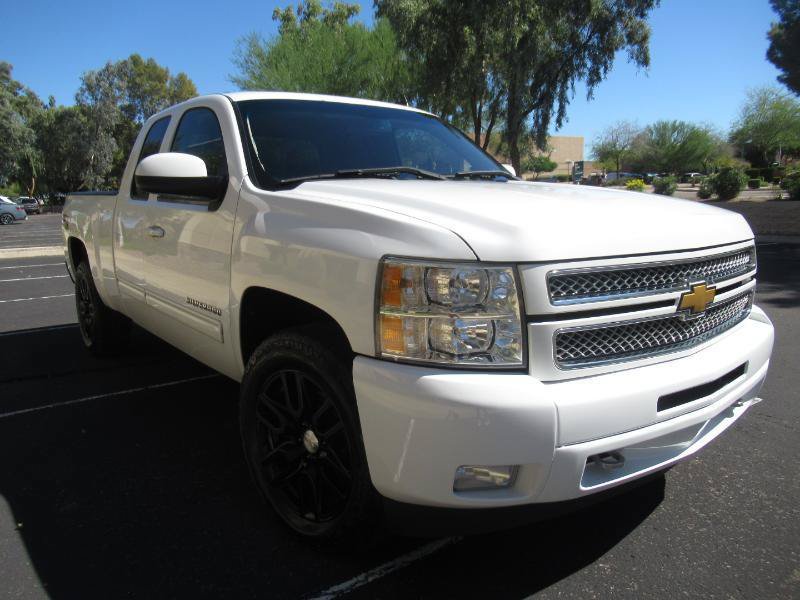 Used 2013 Chevrolet Silverado 1500 LTZ w/ LTZ Plus Package AWD/4WD image 4