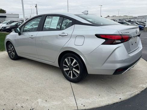Used 2025 Nissan Versa SV image 5