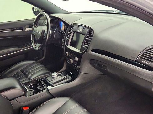 Used 2019 Chrysler 300 S RWD image 26