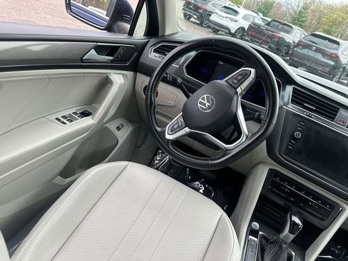 Used 2022 Volkswagen Tiguan SE FWD image 20
