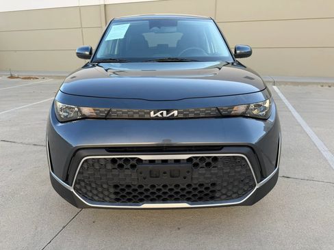 Used 2023 Kia Soul LX w/ Option Group 015 FWD image 2
