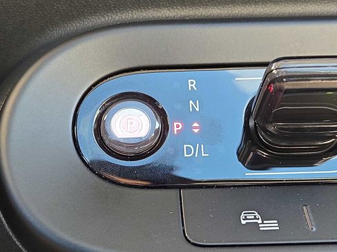 Used 2025 MINI Cooper 2-Door Hardtop image 14