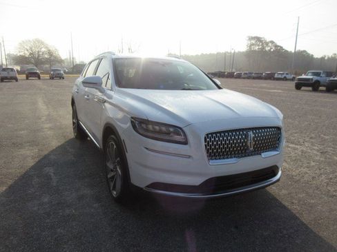 Used 2023 Lincoln Nautilus Reserve w/ Equipment Group 201A image 7