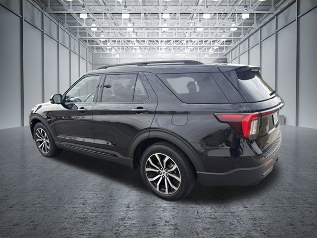 Used 2026 Ford Explorer ST-Line AWD/4WD image 3