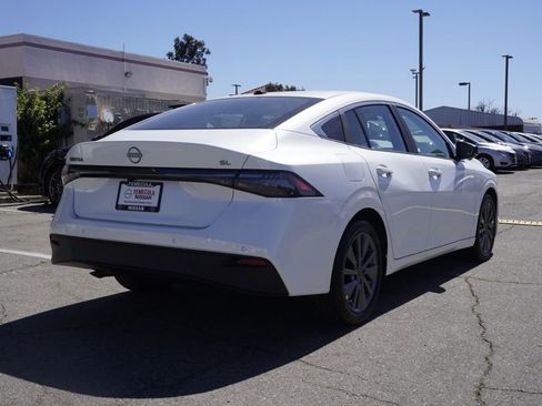 New 2026 Nissan Sentra SL FWD image 4