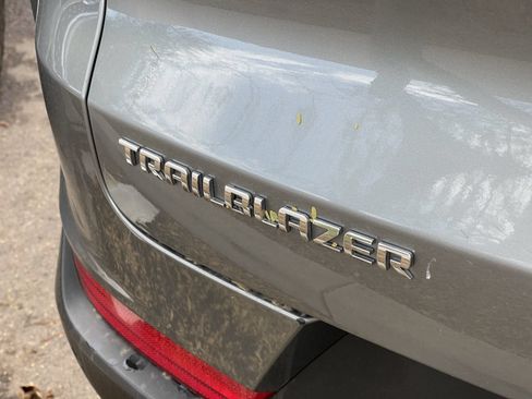 Used 2024 Chevrolet TrailBlazer LT w/ Driver Confidence Package FWD image 5