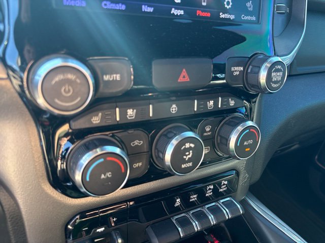 Used 2020 RAM 1500 Laramie AWD/4WD image 19