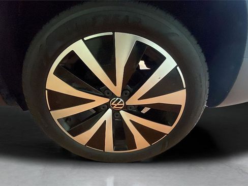 Used 2024 Volkswagen Taos SE image 22