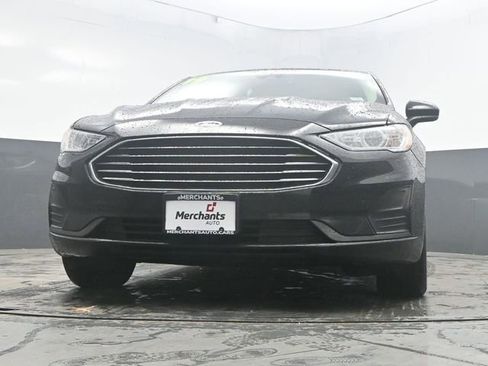 Used 2019 Ford Fusion SE FWD image 32