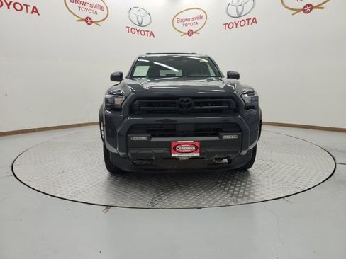 Certified 2025 Toyota 4Runner SR5 AWD/4WD image 4