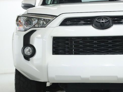 Used 2019 Toyota 4Runner SR5 Premium AWD/4WD image 7