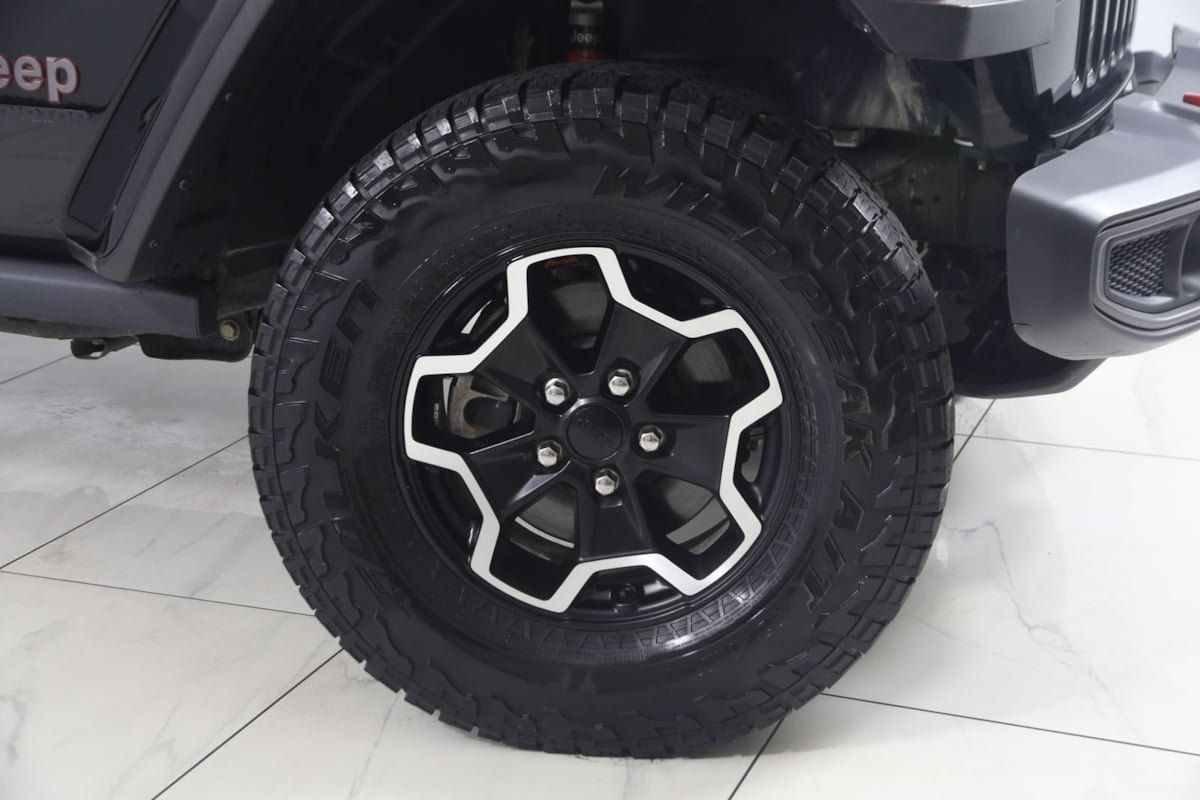 Used 2021 Jeep Gladiator Rubicon AWD/4WD image 17