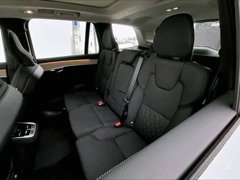 New 2026 Volvo XC90 B5 Plus image 27