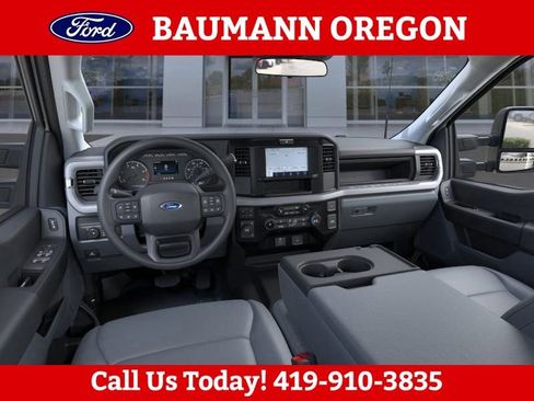 New 2026 Ford F550 4x4 Crew Cab image 8