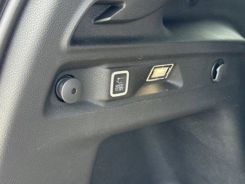 New 2025 Jeep Grand Cherokee L Altitude image 27