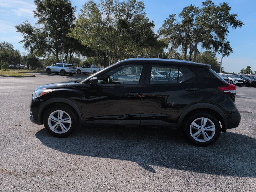 Used 2018 Nissan Kicks S FWD image 7