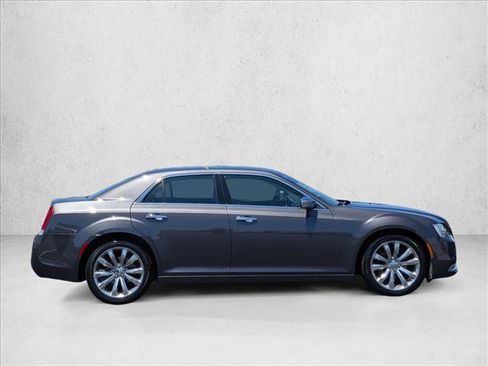 Used 2019 Chrysler 300 Limited w/ Safetytec Plus Group RWD image 4