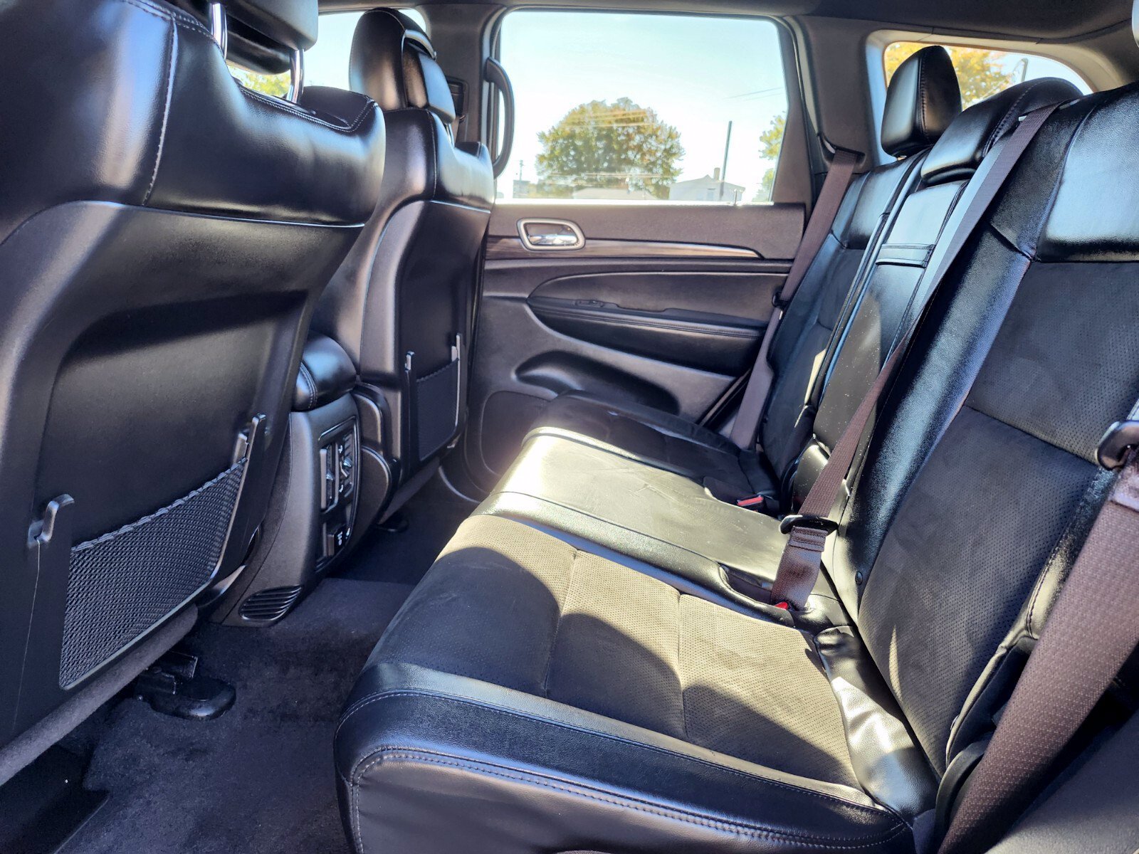 Used 2021 Jeep Grand Cherokee Laredo X AWD/4WD image 15