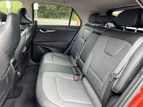 Used 2023 Kia Niro Wave w/ Wave Preserve Package FWD image 14