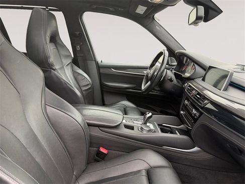 Used 2015 BMW X5 M image 15