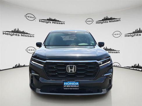 Used 2025 Honda Pilot EX-L image 8