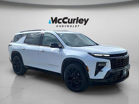 Used 2026 Chevrolet Traverse RS AWD/4WD image 1