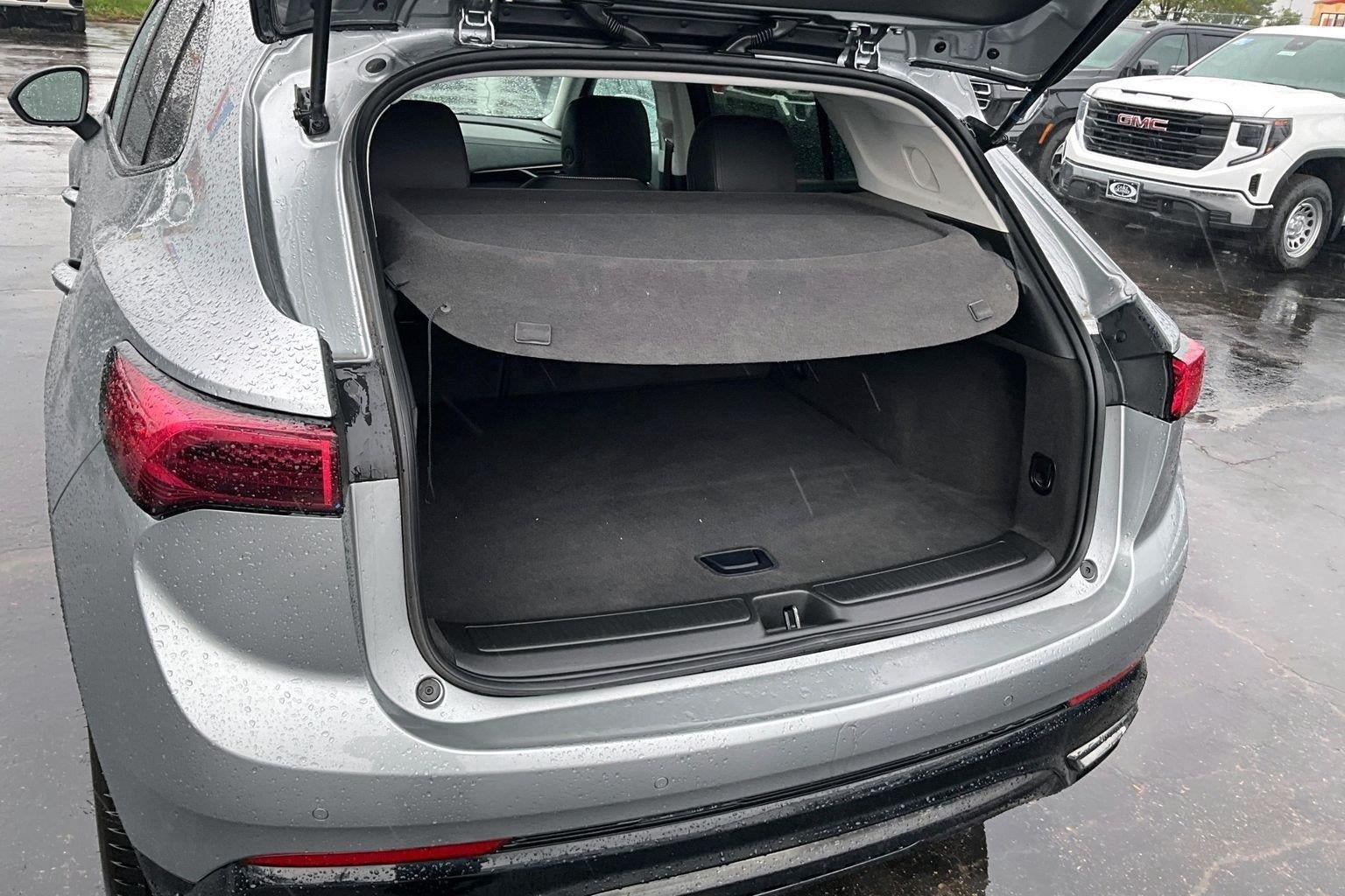Used 2025 Buick Envision Sport Touring AWD/4WD image 4