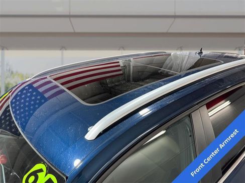 Used 2022 Volkswagen Atlas Cross Sport SE image 11