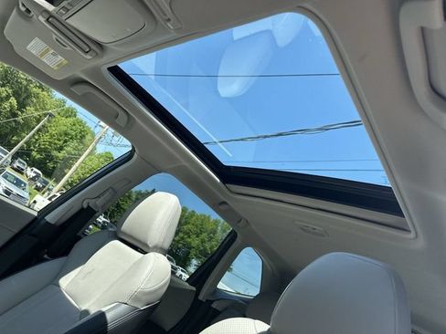 Used 2022 Subaru Forester Limited AWD/4WD image 19