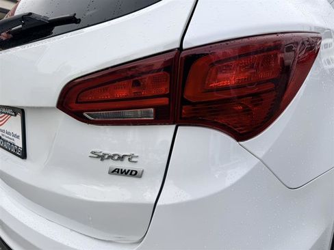 Used 2017 Hyundai Santa Fe Sport AWD/4WD image 11