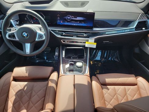 New 2026 BMW X5 xDrive40i w/ M Sport Package AWD/4WD image 10