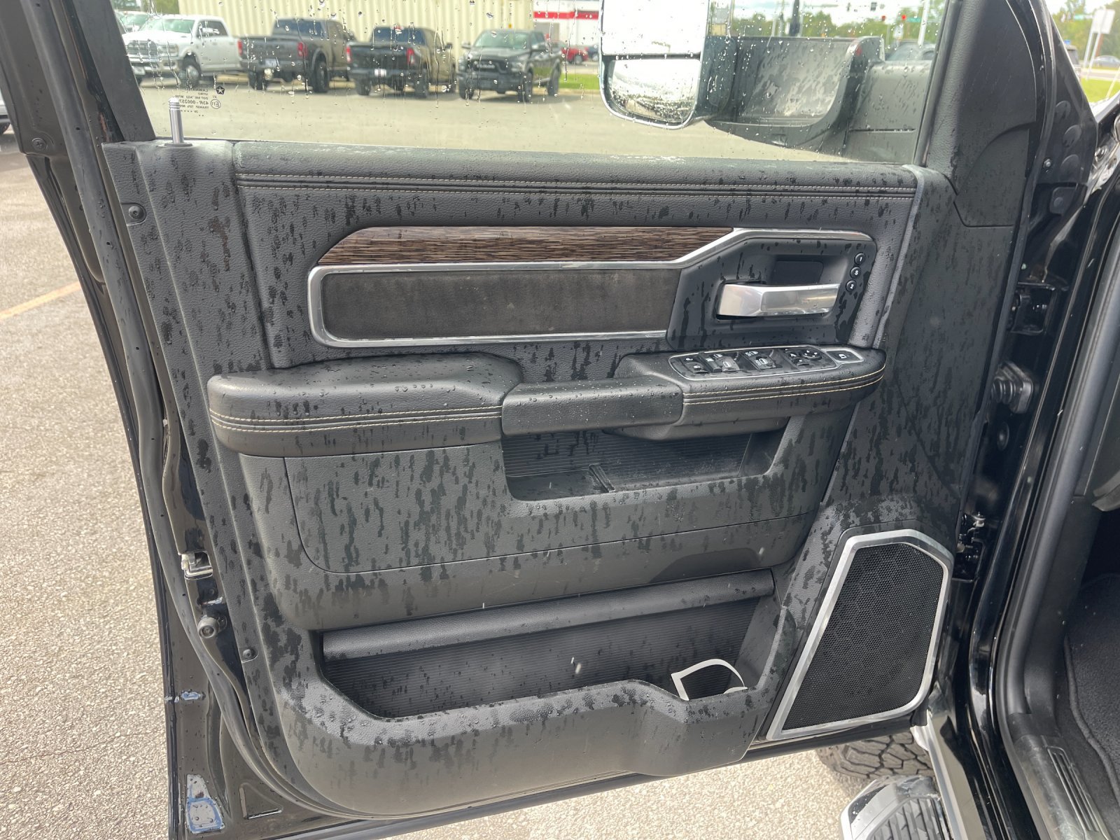 Used 2020 RAM 2500 Laramie AWD/4WD image 11