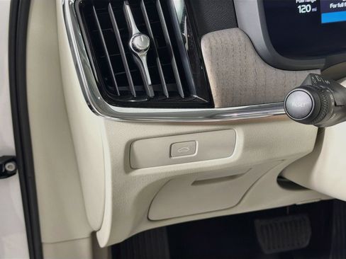 Certified 2023 Volvo S90 B6 Plus AWD/4WD image 11
