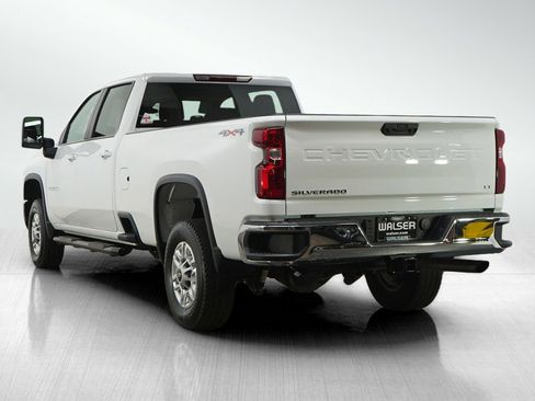Used 2025 Chevrolet Silverado 2500 LT w/ Convenience Package AWD/4WD image 3
