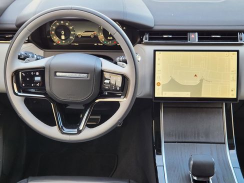 New 2026 Land Rover Range Rover Velar Dynamic SE image 27