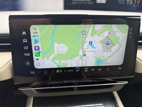 Certified 2024 Lincoln Nautilus Premier AWD/4WD image 24
