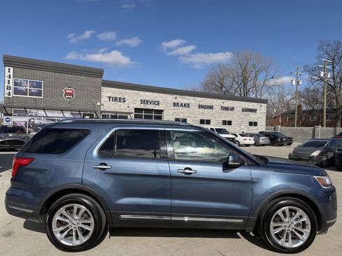Used 2019 Ford Explorer Limited w/ Ford Safe & Smart Package FWD image 8