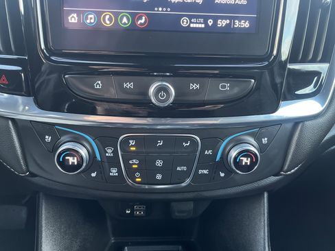 Used 2023 Chevrolet Traverse Premier image 34