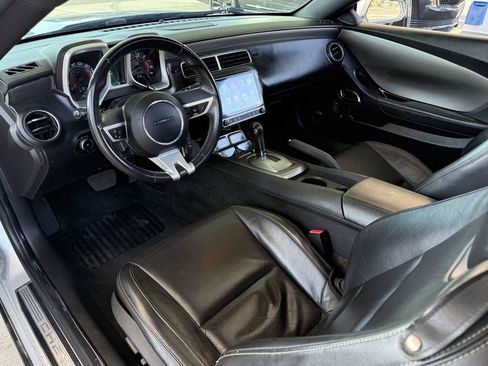 Used 2010 Chevrolet Camaro SS RWD image 11