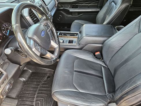Used 2019 Ford Expedition Max Platinum RWD image 11
