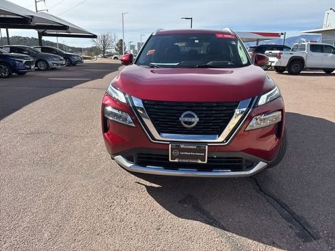 Used 2023 Nissan Rogue Platinum w/ Platinum Premium Package image 2