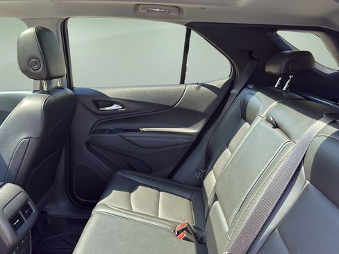 Used 2020 Chevrolet Equinox Premier AWD/4WD image 16