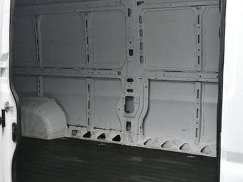 Used 2023 RAM ProMaster 2500 FWD image 13