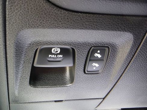 Used 2026 RAM 1500 Laramie AWD/4WD image 18