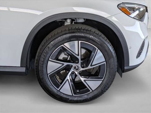 Used 2023 Mercedes-Benz GLC 300 image 21