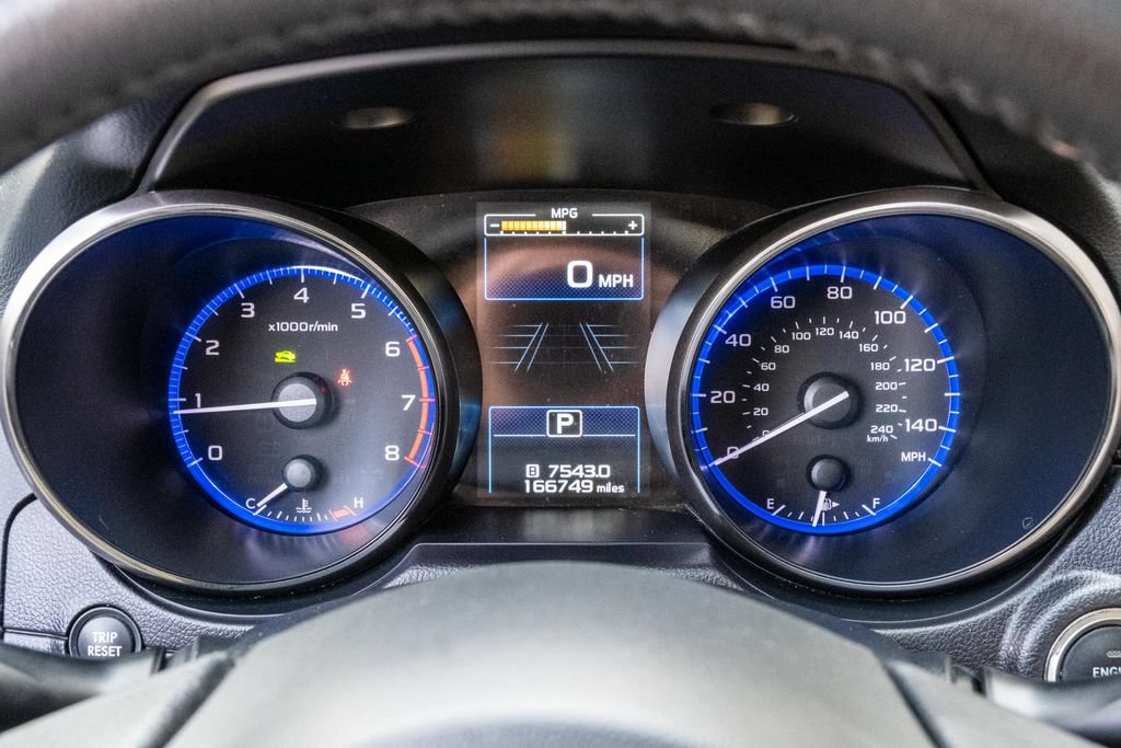Used 2017 Subaru Legacy 2.5i Limited AWD/4WD image 2