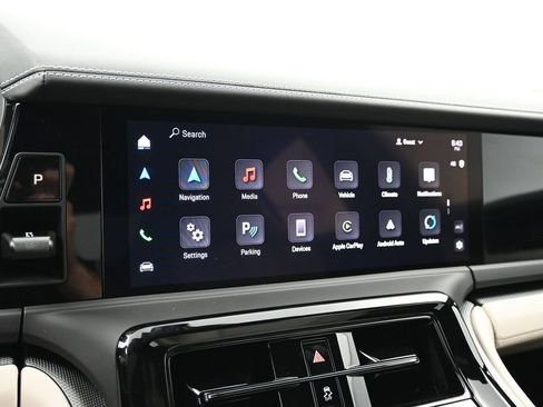 Certified 2025 Porsche Panamera image 9