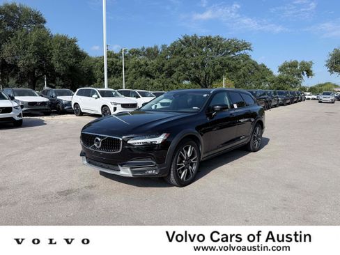 Used 2018 Volvo V90 T6 Cross Country w/ Convenience Package AWD/4WD image 1